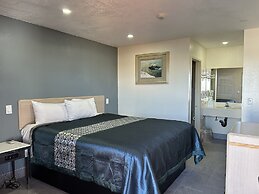 California Inn & Suites Adelanto US 395