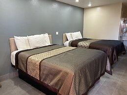 California Inn & Suites Adelanto US 395