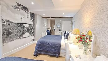 Ironbridge View Townhouse