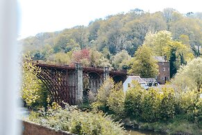 Ironbridge View Townhouse