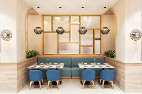 Nidhivan Sarovar Portico Vrindavan