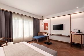 Nidhivan Sarovar Portico Vrindavan