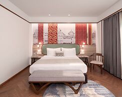 Nidhivan Sarovar Portico Vrindavan