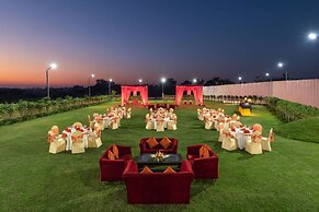 Nidhivan Sarovar Portico Vrindavan