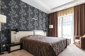 Forest Rhapsody Resort