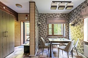 Forest Rhapsody Resort