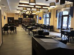 Forest Rhapsody Resort