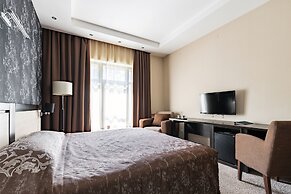 Forest Rhapsody Resort