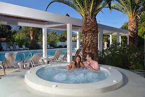 TRYP by Wyndham Corfu Dassia