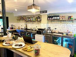 Jackaroo Treehouse Mission Beach - Hostel