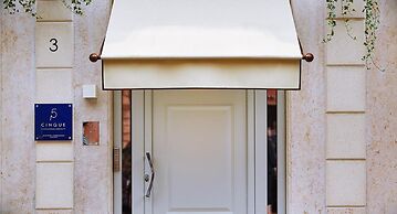 Cinque Luxury Rooms