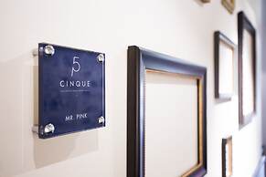 Cinque Luxury Rooms