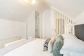 1872 River House by Olivia