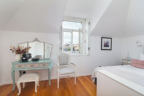 1872 River House by Olivia