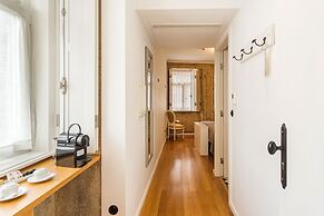 1872 River House by Olivia