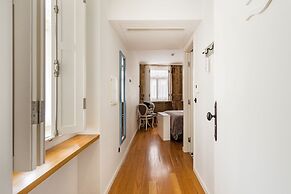 1872 River House by Olivia