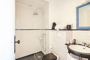 1872 River House by Olivia