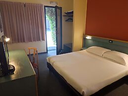 Stay Hotel