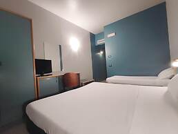 Stay Hotel