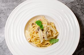 DoubleTree by Hilton Hotel Heyuan