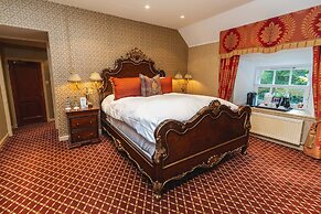 Trump Macleod House & Lodge