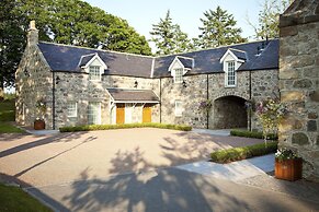 Trump Macleod House & Lodge