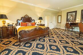 Trump Macleod House & Lodge