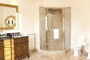 Trump Macleod House & Lodge