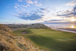 Trump Macleod House & Lodge