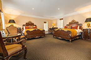 Trump Macleod House & Lodge