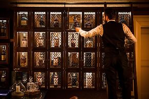 Trump Macleod House & Lodge