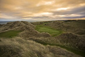 Trump Macleod House & Lodge