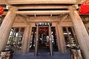 LUX Tea Horse Road Lijiang