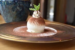 LUX Tea Horse Road Lijiang