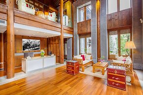 LUX Tea Horse Road Lijiang