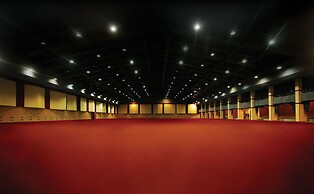 Oh Biz Executive at Leonia