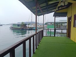 Banana Bay Marina
