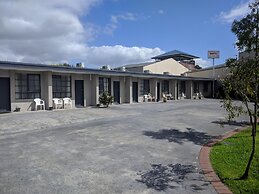 Beaconsfield Lodge Motel