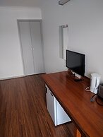 Beaconsfield Lodge Motel