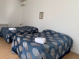 Beaconsfield Lodge Motel