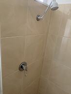 Beaconsfield Lodge Motel