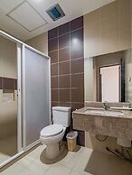 Main Hotel & Suites