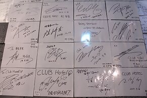 Club Hotel