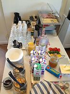 Edith & Julia Bed and Breakfast