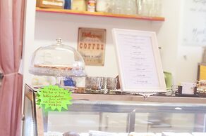 Edith & Julia Bed and Breakfast