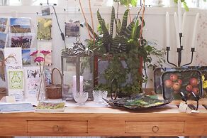 Edith & Julia Bed and Breakfast