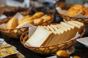 Parkside Sunline Hotel