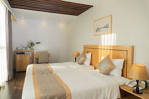 Parkside Sunline Hotel