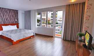 White Swan Apartment