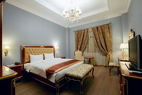 Shah Palace Luxury Museum Hotel